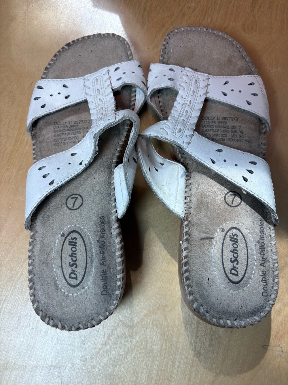 Dr. Scholl's Women's Leather Upper  White Sandals Size 7